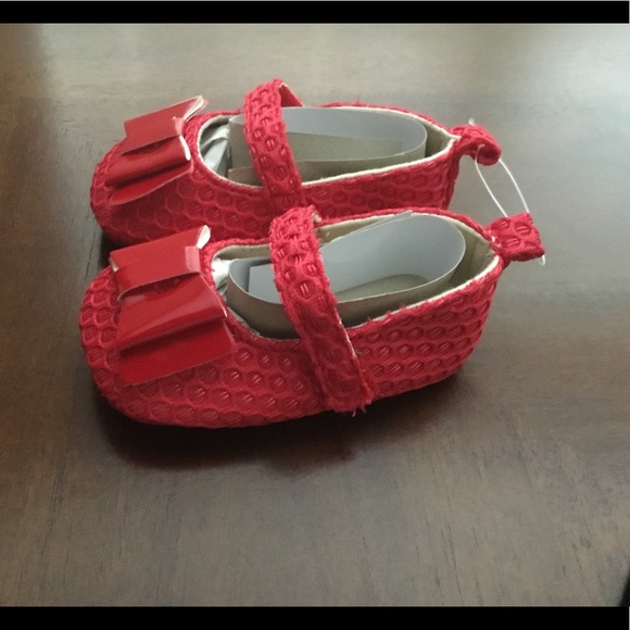 NWT! Red bow baby flat sandals - Picture 1 of 5